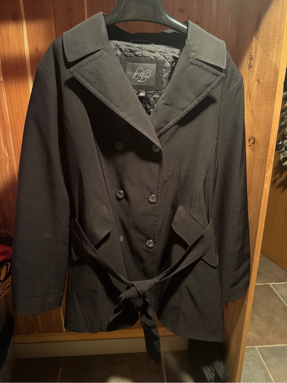 vintage double-breasted outerwear garment from the brand Fleet Street.sz large